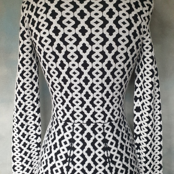 INC Wm Black & White Geometric Sweater Fit & Flare A-Line Dress w/ V-Neck Zip Sm - Picture 5 of 16